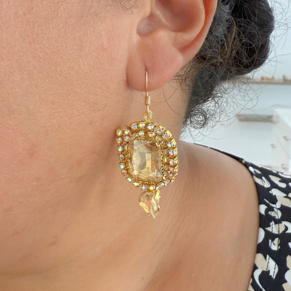 Collier mariage doré perlé style baroque