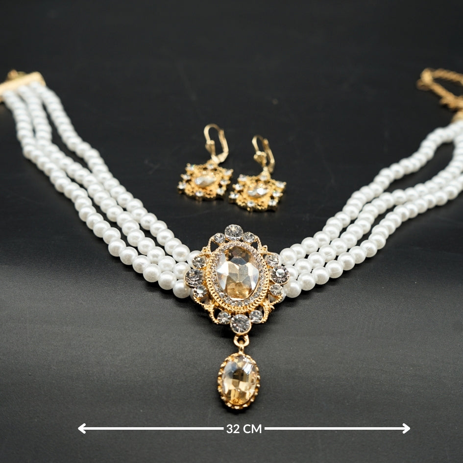 Collier " choker " triple rang perles blanches & boucles brillantes – Fait main