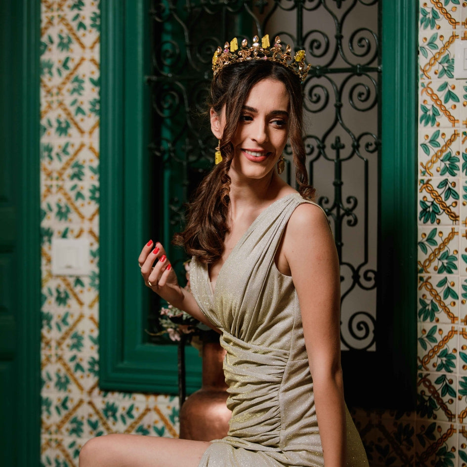 Couronne de mariage avec des perles jeune