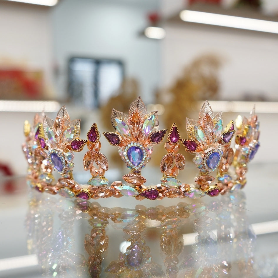 Couronne de mariée en cristaux roses et move – Style royal