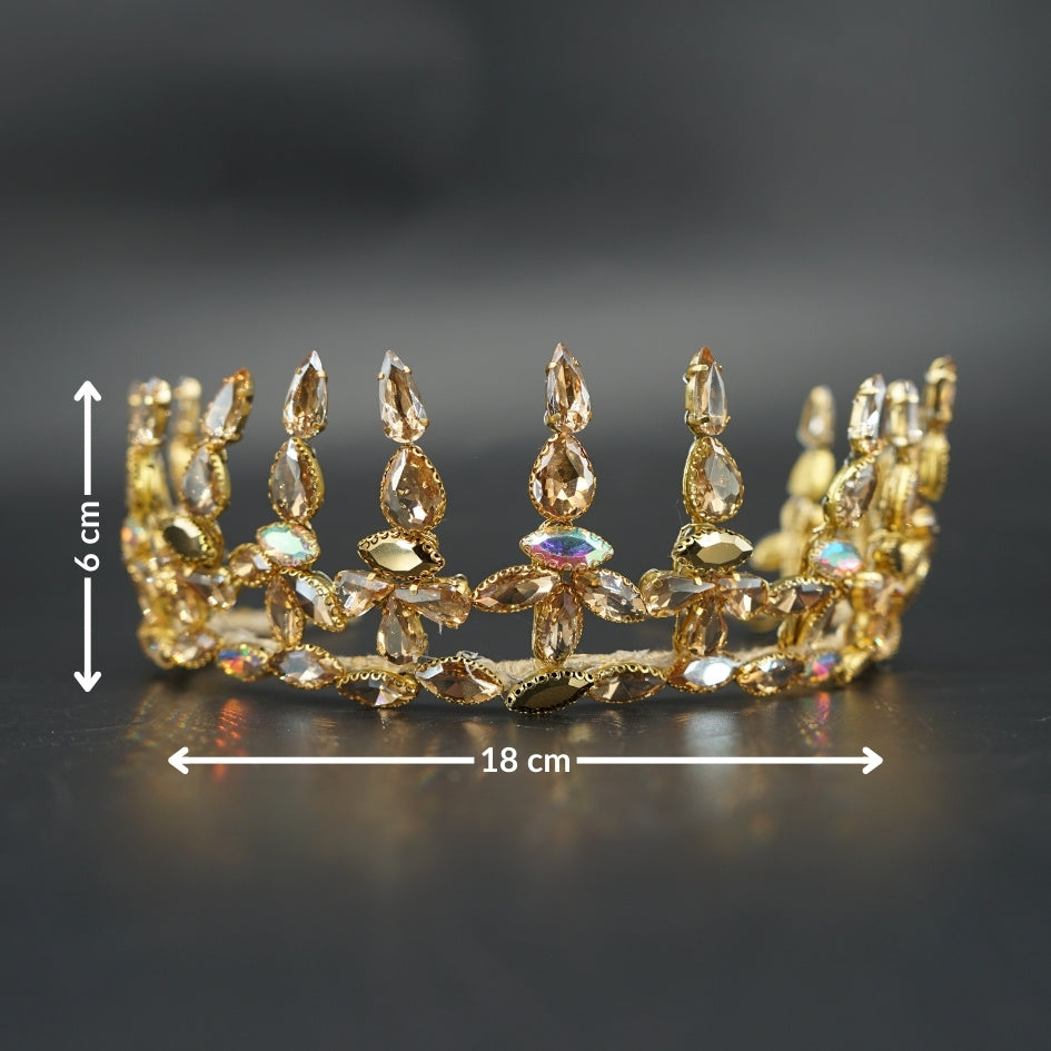 Diadème doré classique avec pierres précieuses en strass, style minimaliste