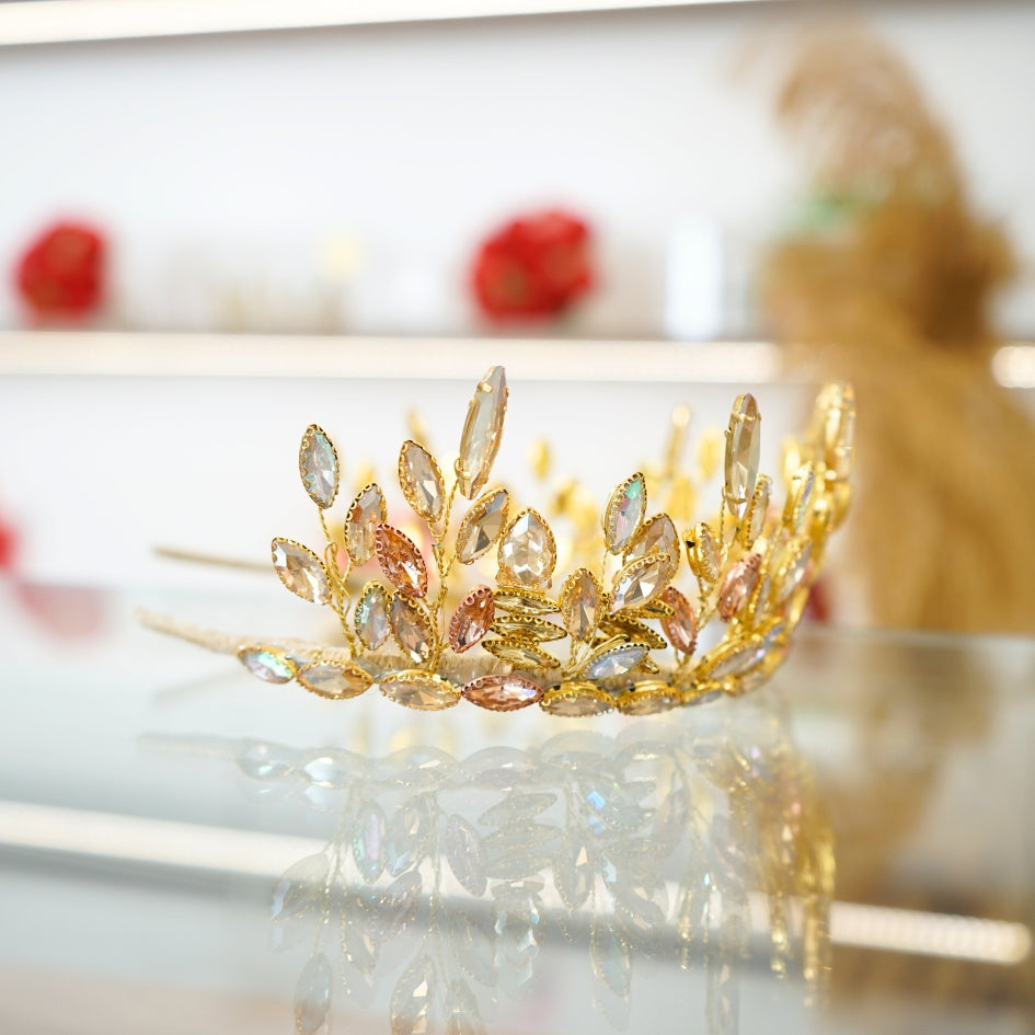 Couronne dorée de mariage
