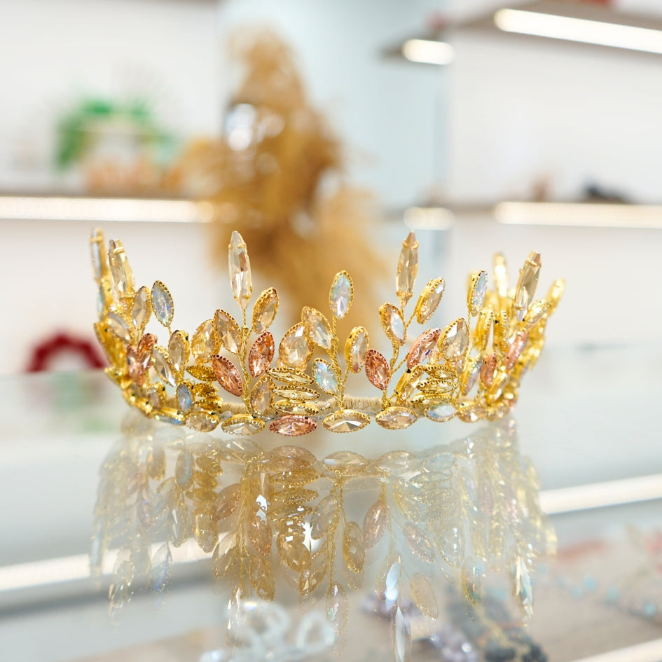 Couronne dorée de mariage