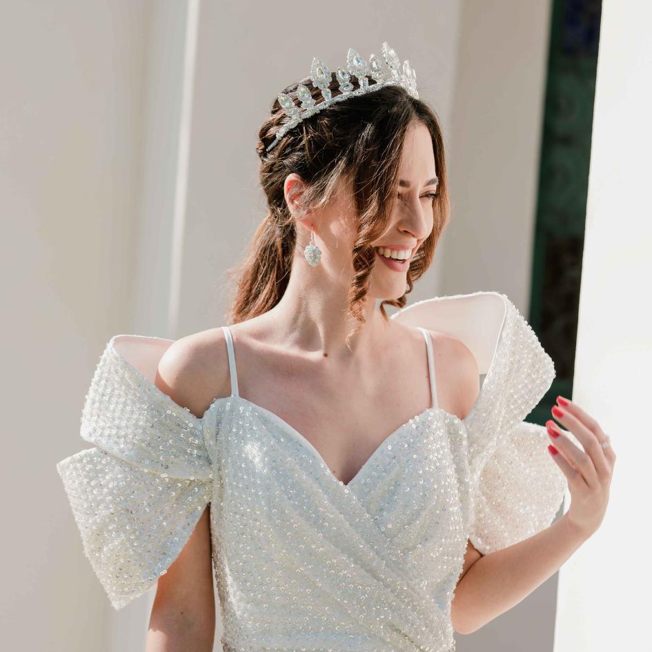 Couronne de mariage modelé royale couleur blanc