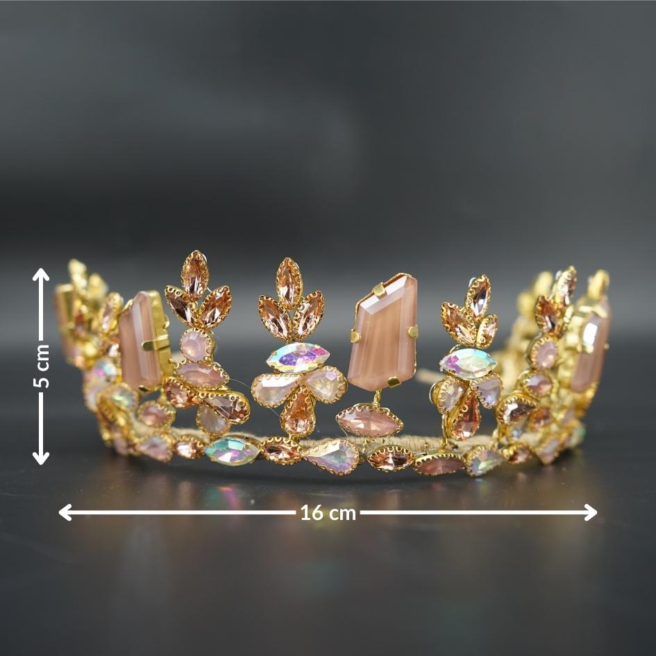 Diadème doré avec pierres roses et cristaux irisés, accessoire de mariage
