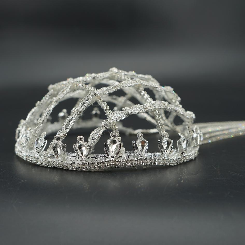 Couronne Style Chapeau Blanc Avec Chain
