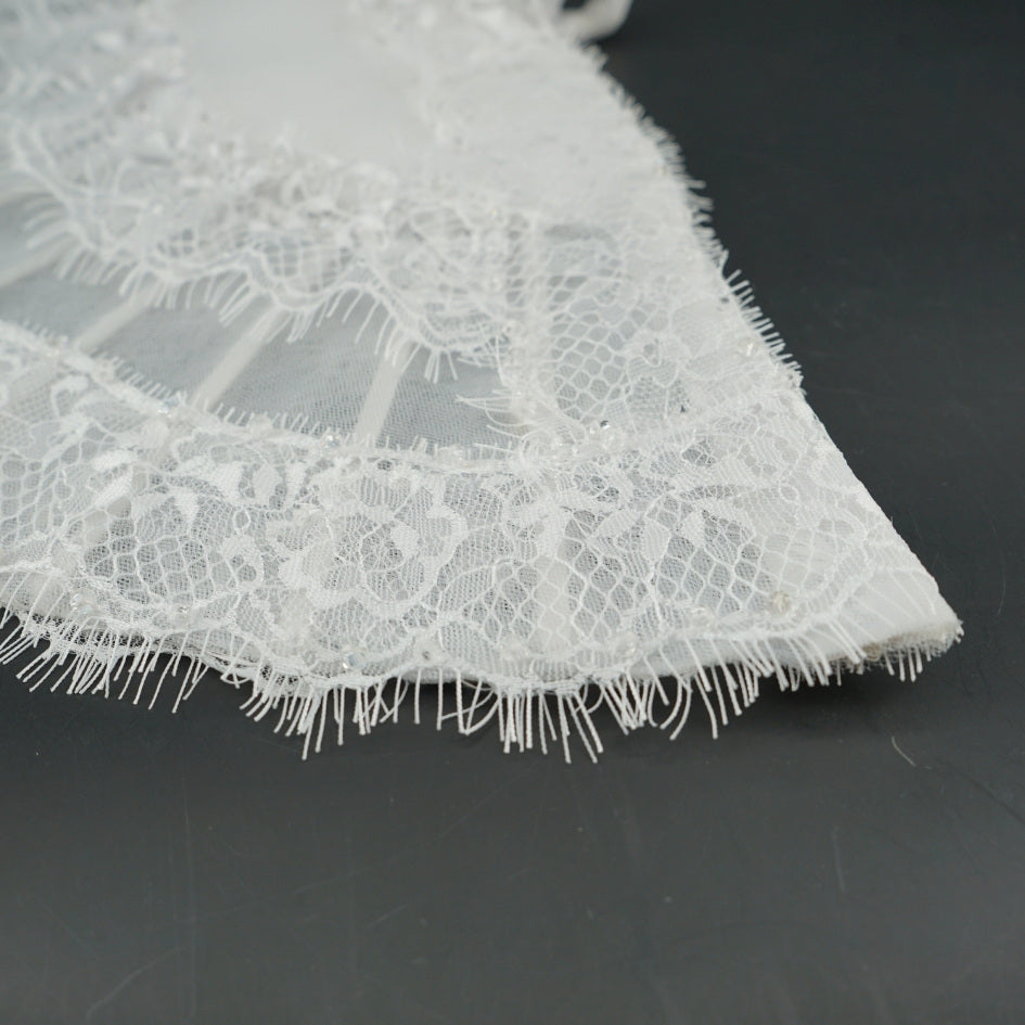 Éventail mariage blanc dentelle élégant