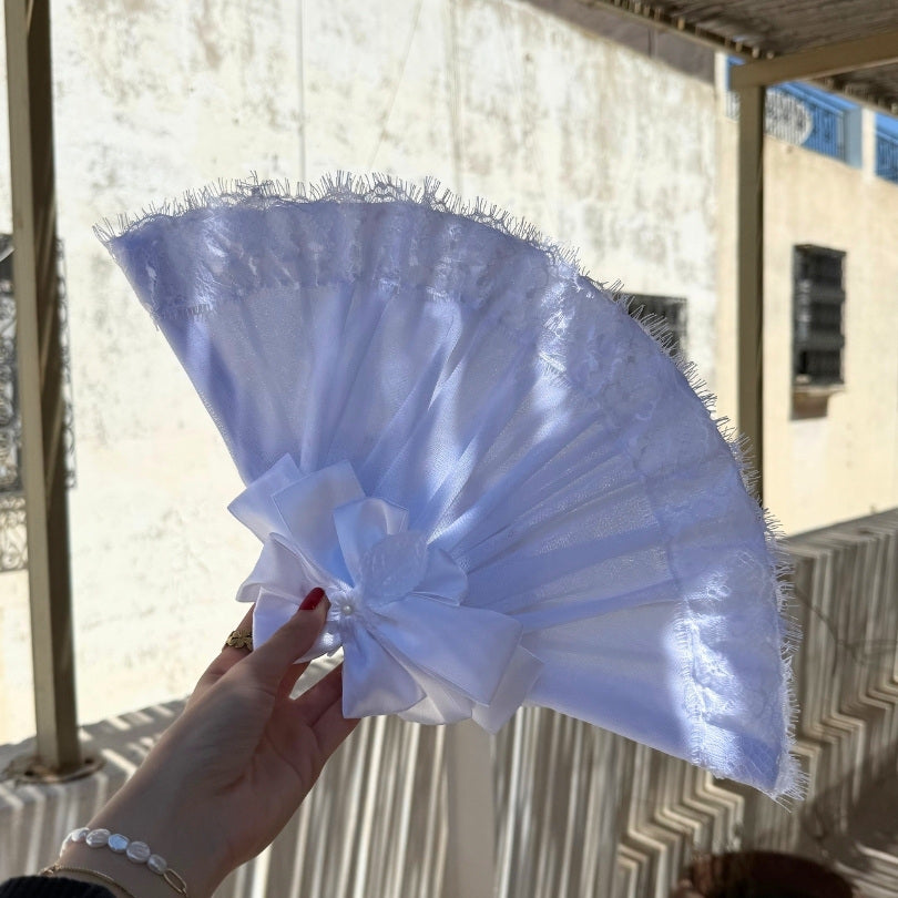 Éventail mariage blanc dentelle élégant avec motif nœud