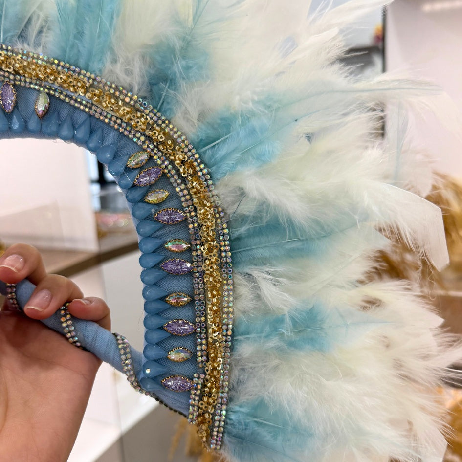 Éventail de mariage bleu avec plumes et strass – Accessoire élégant pour mariée