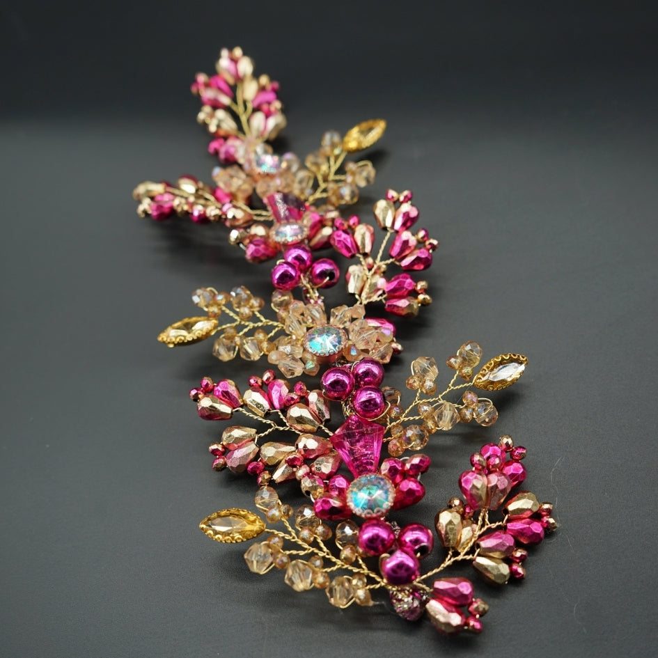 Peigne de cheveux en perles roses et cristaux – Tendance et raffinement