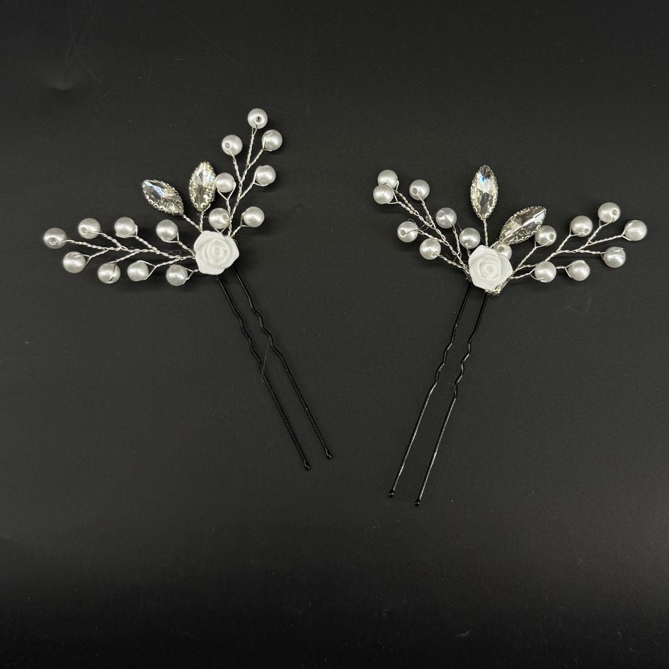 Épingles à cheveux mariage perles et fleurs blanches