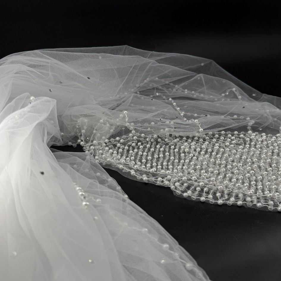 Voile de mariée blanc avec perles brodées et strass