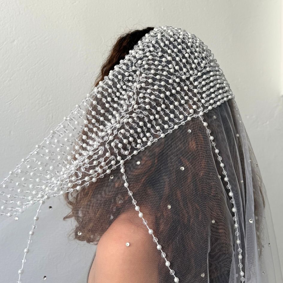 Voile de mariée blanc avec perles brodées et strass
