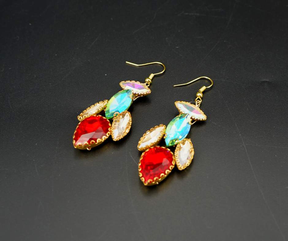 Boucles d'oreille pour mariée, couleur rouge , modèle plante