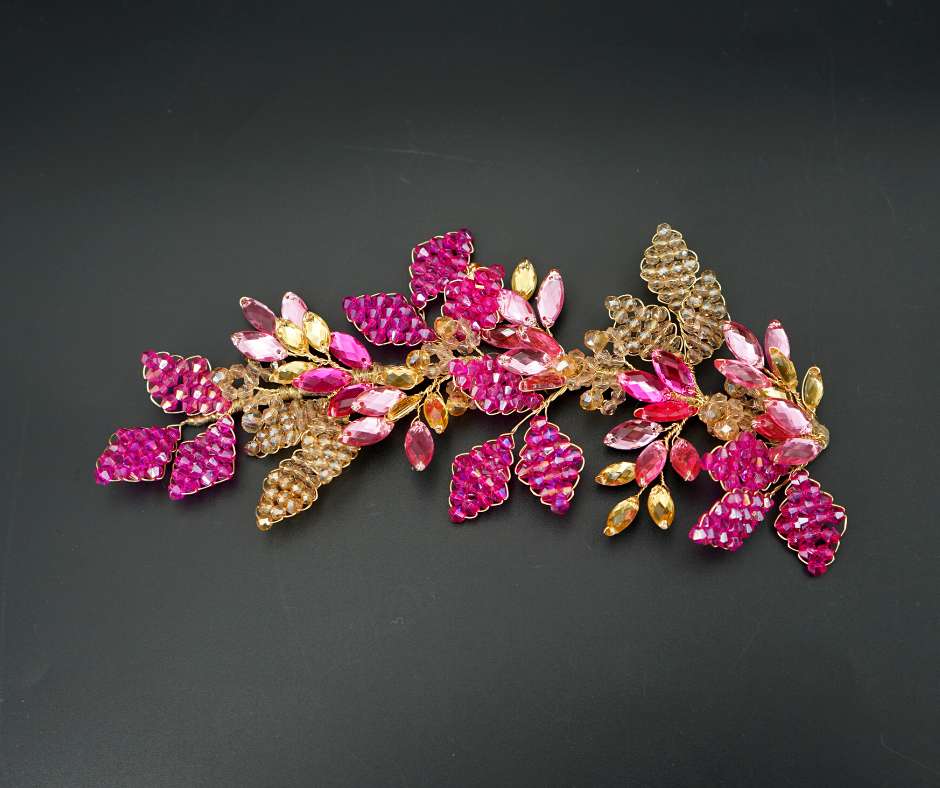 Broche rose indien / dorée modèle feuilleté