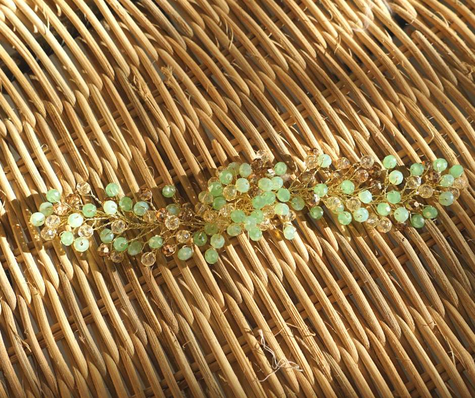 Broche verte et dorée modèle Swarowski branche