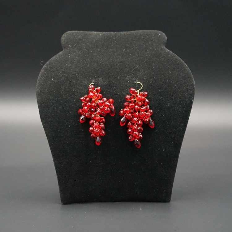 Boucles d'oreille rouge pur pour soirée et mariage , modèle flèche