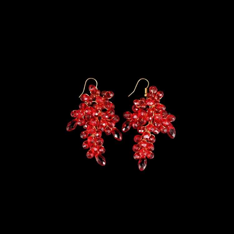 Boucles d'oreille rouge pur pour soirée et mariage , modèle flèche