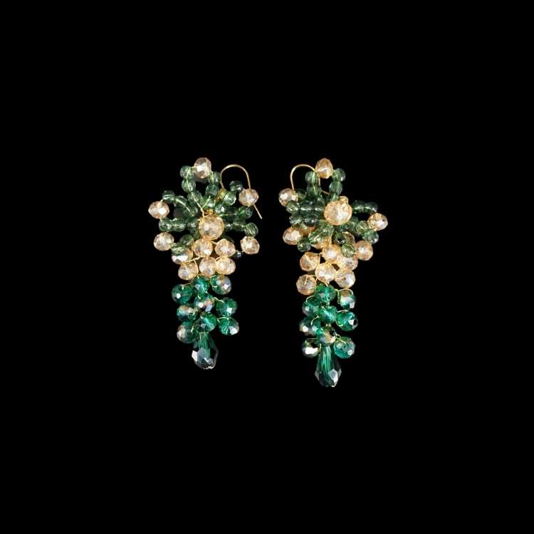 Boucles d'oreille vert pin en forme de fleur , pour mariage et tout autre évènement