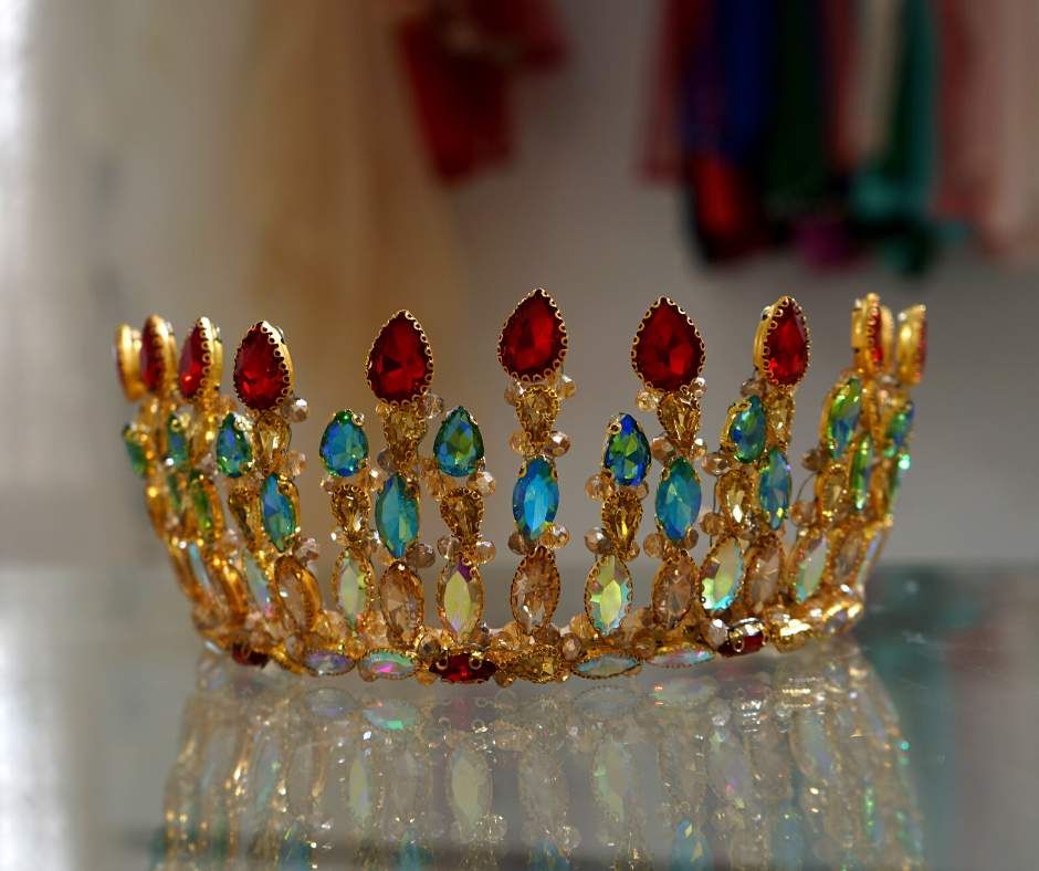 COURONNE MARIÉE ROUGE / D’ORÉE , MODÈLE PLANTE