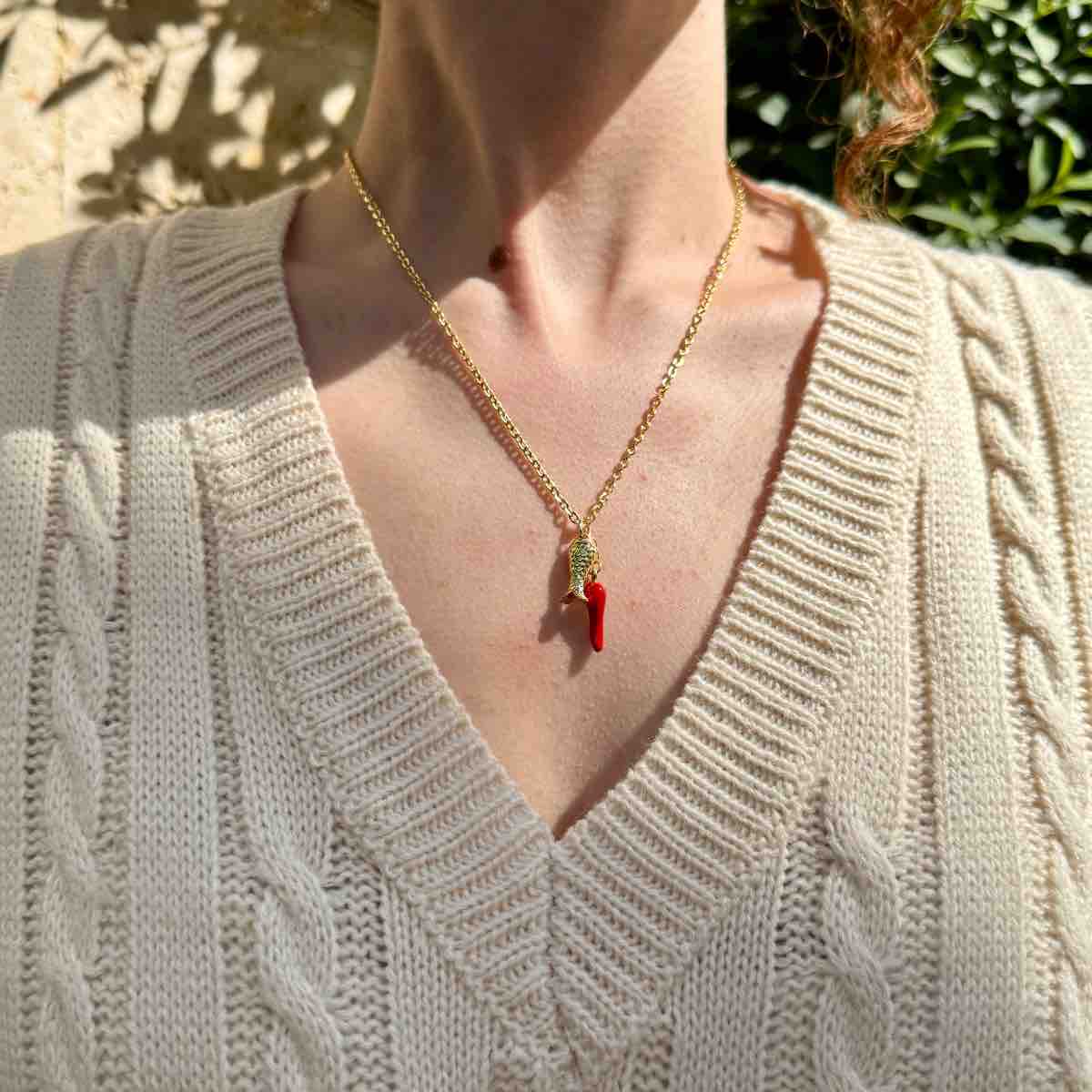 Collier artisanale dorée Houta et Felfel pour un style unique