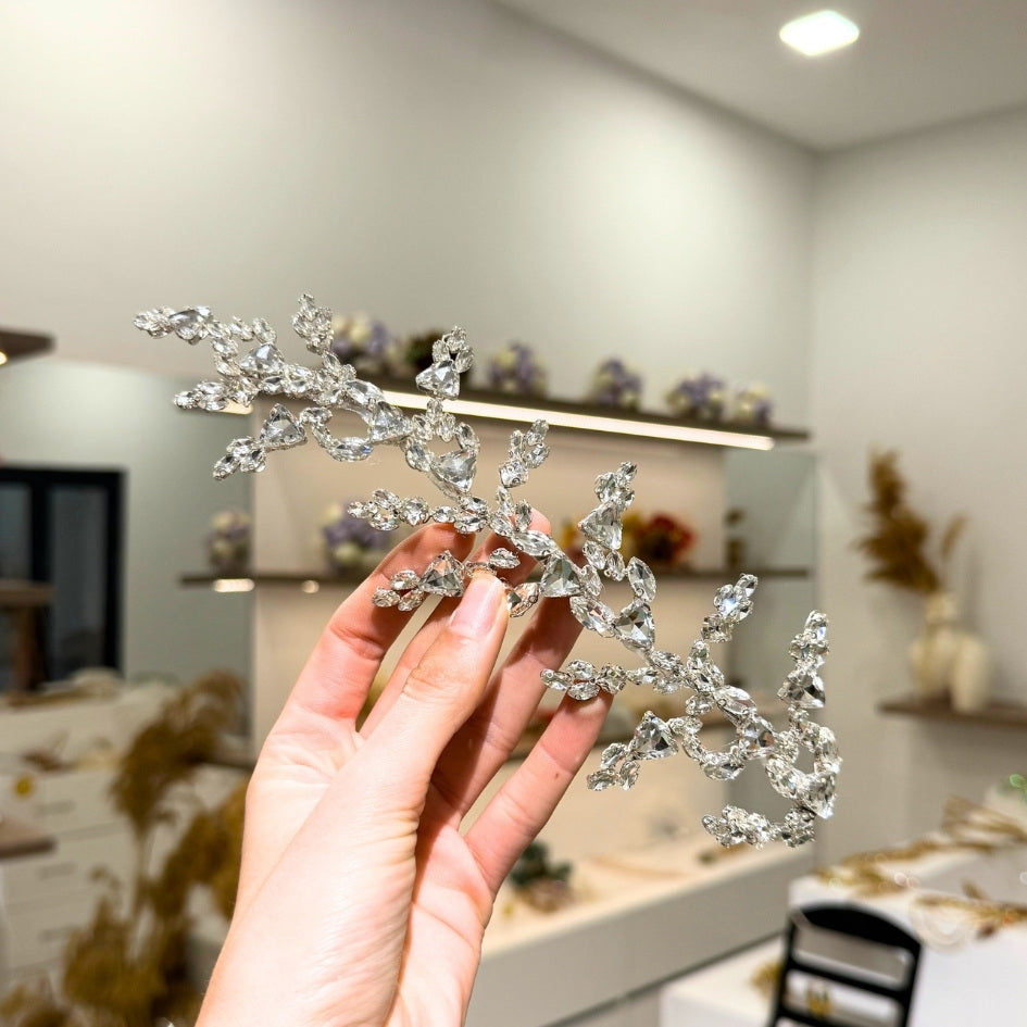 Broche de Mariage Blanche Feuillage en Cristaux Artisanale