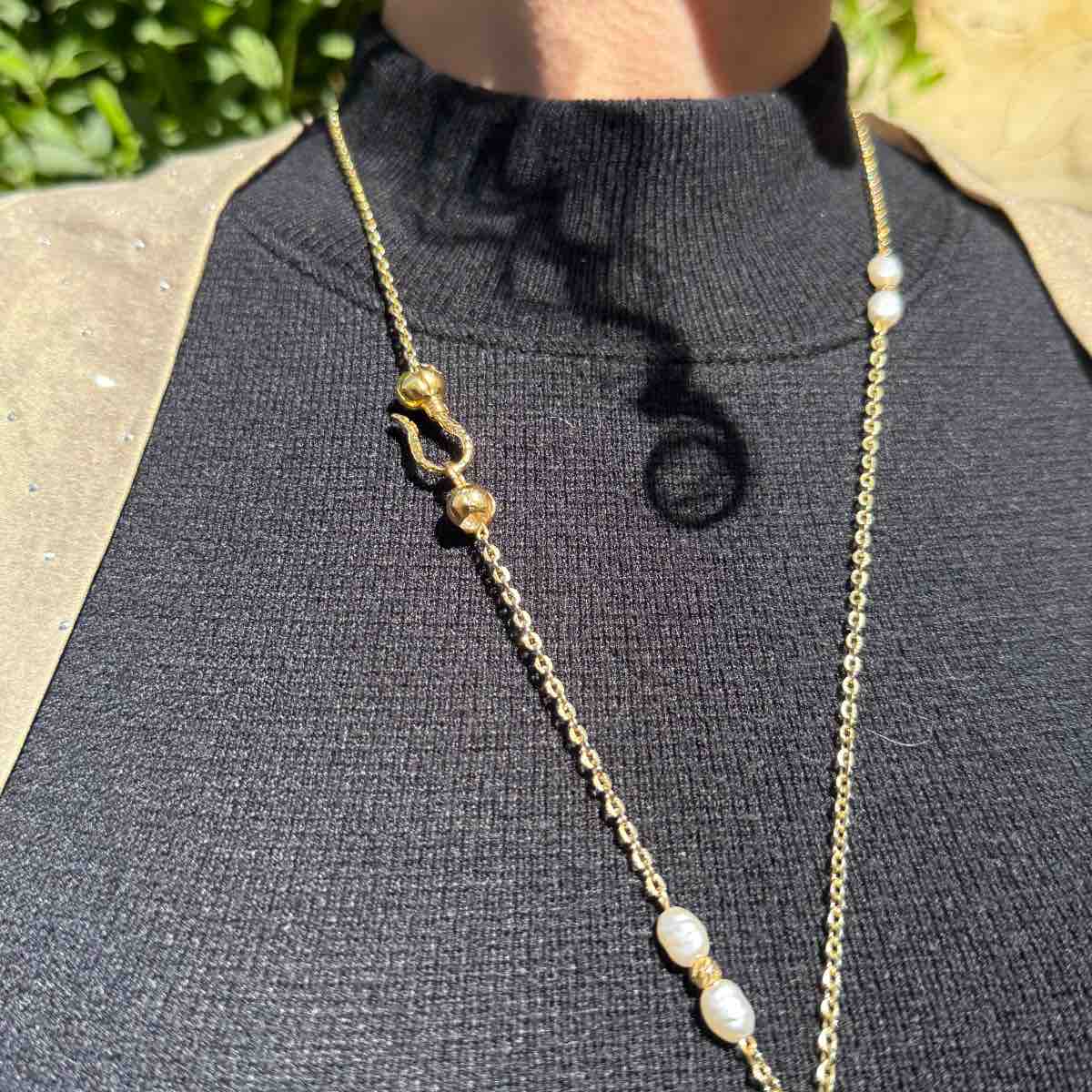 Collier khomsa doré artisanal en laiton pour briller avec élégance