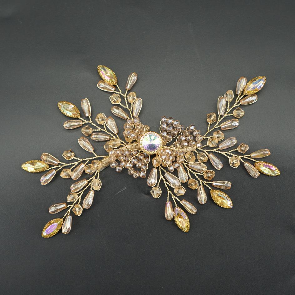 Accessoire de cheveux mariage doré avec cristaux et perles