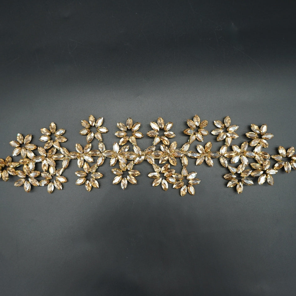 Accessoire de mariée floral en strass dorés et brillants