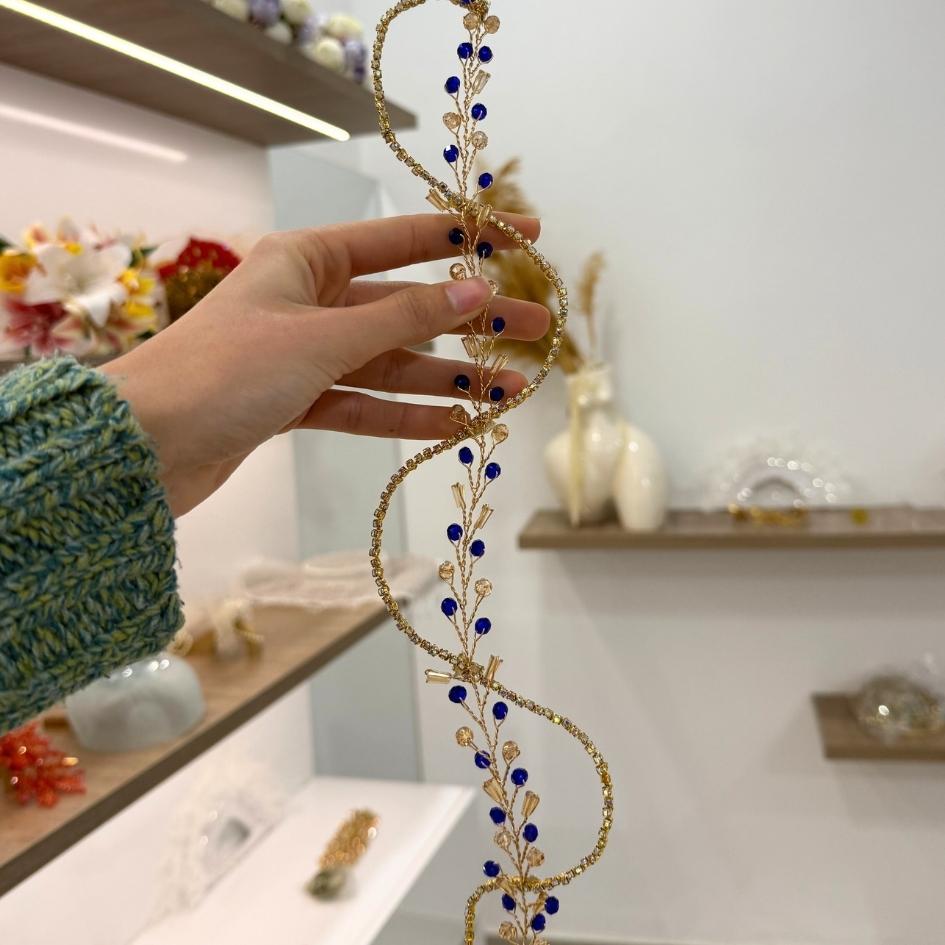 Broche de Mariage Bleu et Doré Ondulée en Cristaux Artisanale