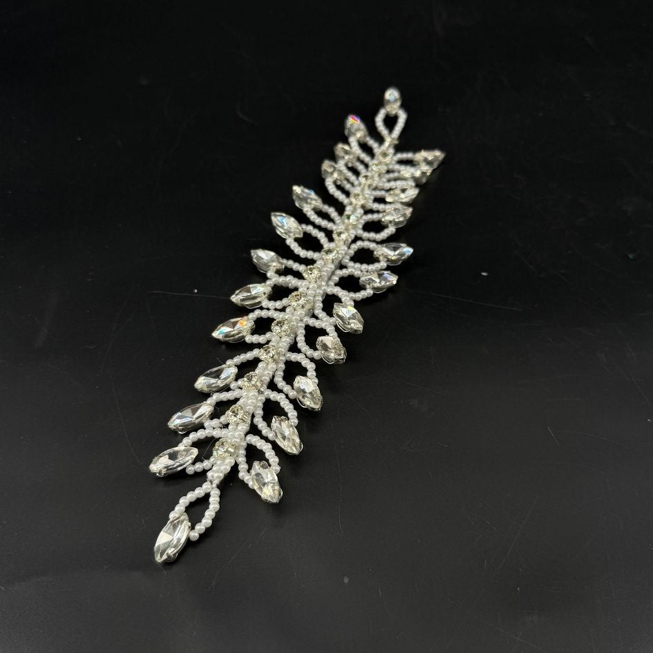 Bijou de cheveux argenté avec cristaux et perles