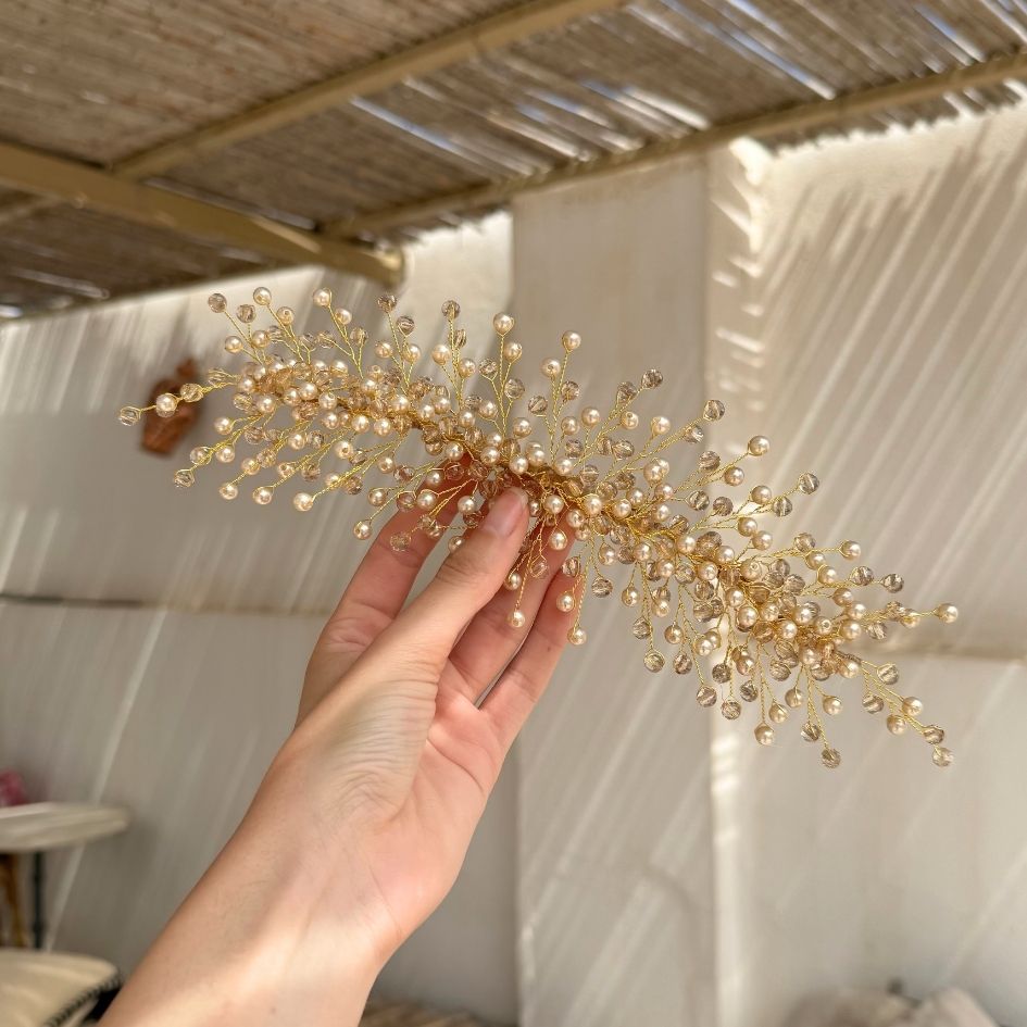 Serre-tête perles dorées mariage élégant