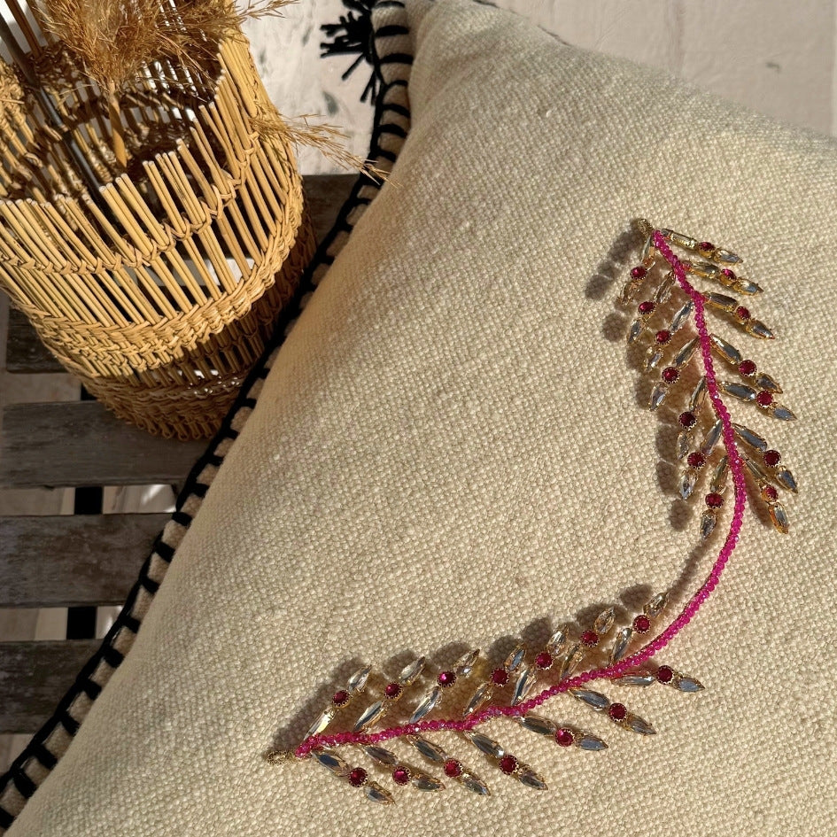 Broche de Mariage Rose Fuchsia et Dorée Feuillage en Cristaux Artisanale