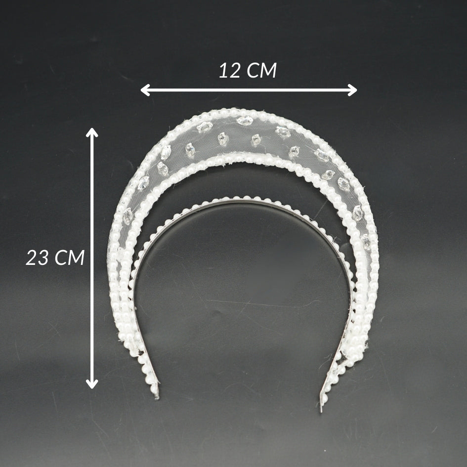 Bandeau-couronne blanche avec perles et tissu fin transparent