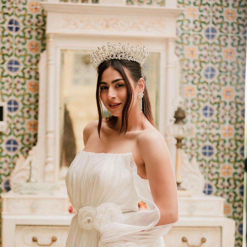 Couronne Blanche Minimaliste pour mariage
