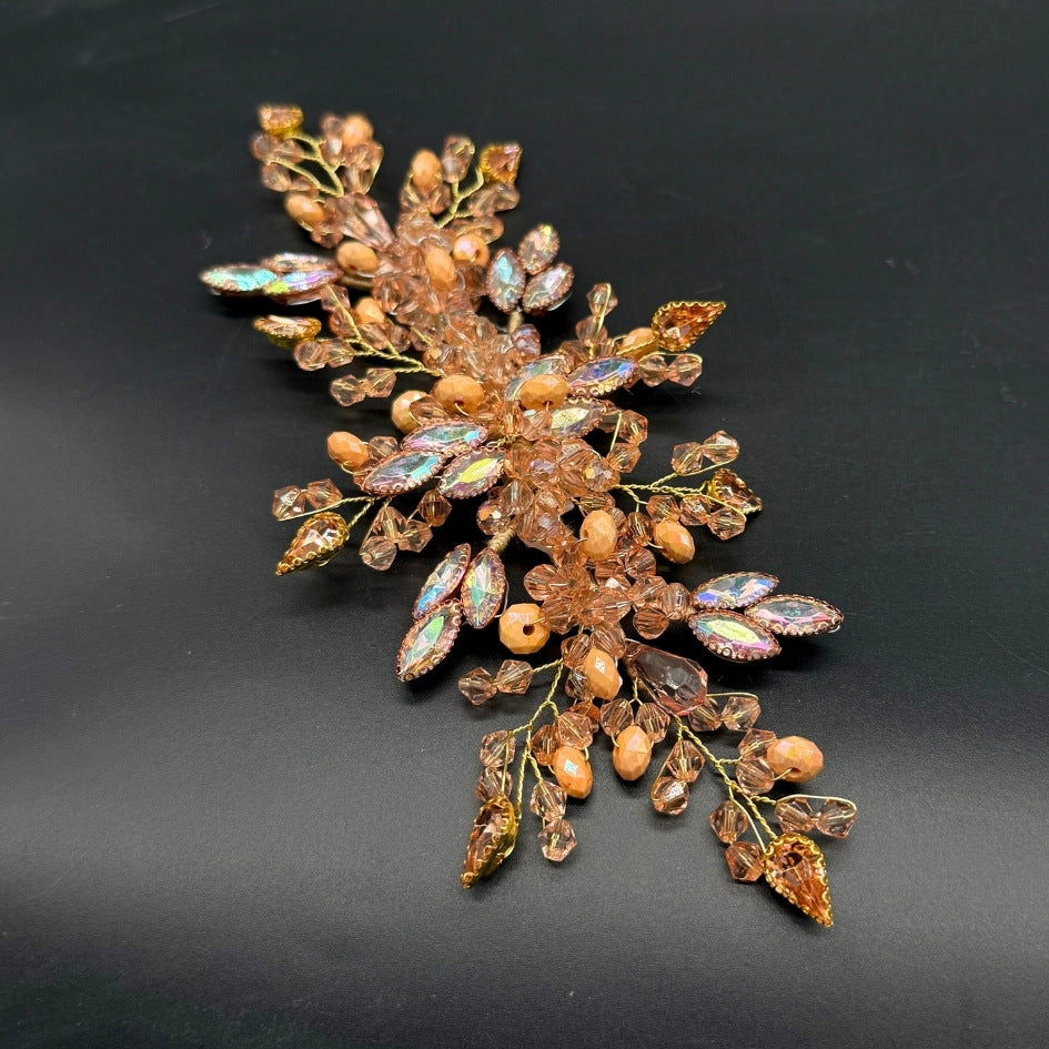 Bijou de tête floral perlé avec cristaux et perles pour cérémonie