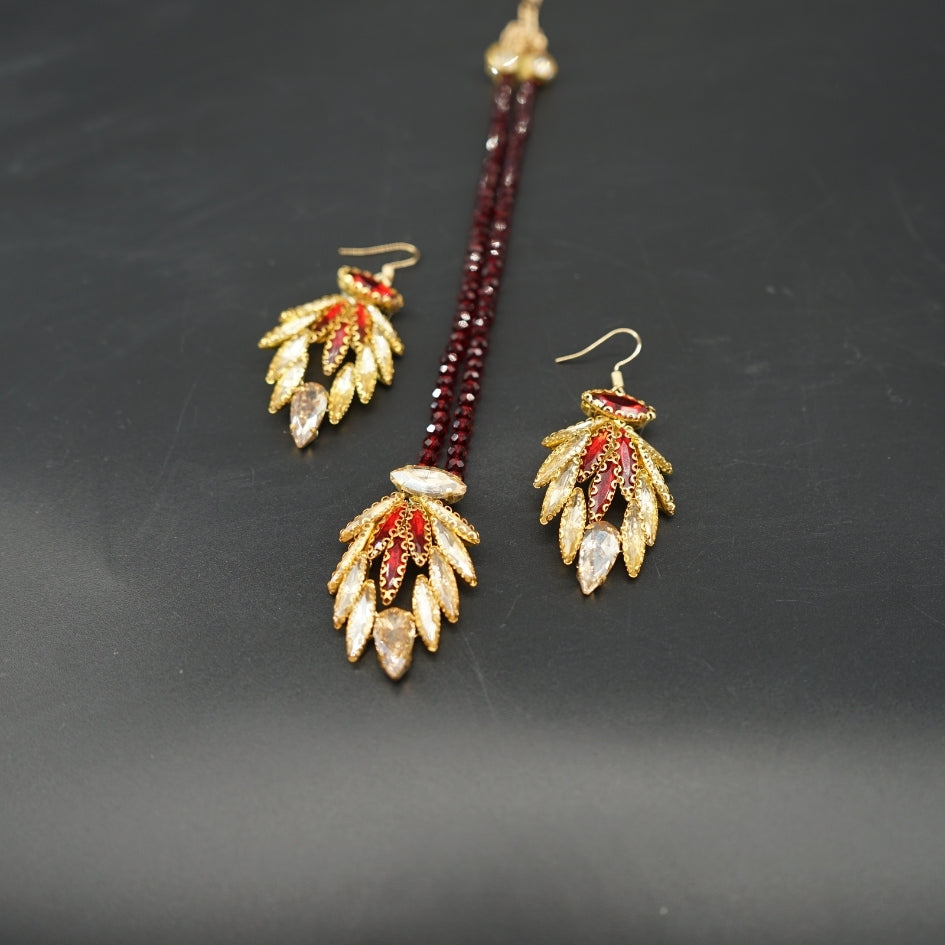 Bijou de cérémonie fait main collier et boucles rouges et dorées