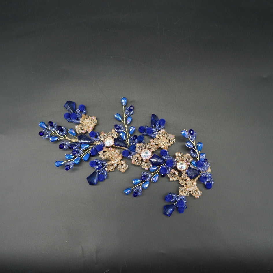Bijou de tête floral bleu et doré avec cristaux et perles artisanales