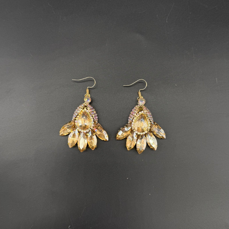 Boucle d'oreille doré de mariage