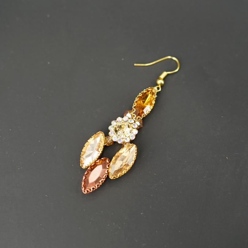 Boucles d'oreilles de mariée dorée, longues boucles d'oreilles de mariée, boucles d'oreilles de mariage, boucles d'oreilles en cristal, boucles d'oreilles marron, boucles d'oreilles délicates