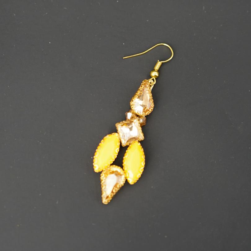Boucles d'oreilles de mariée Couleur jaune, accessoires mariée, boucles d'oreilles de mariée, boucles d'oreilles de mariage, boucles d'oreilles en cristal, boucles d'oreilles délicates