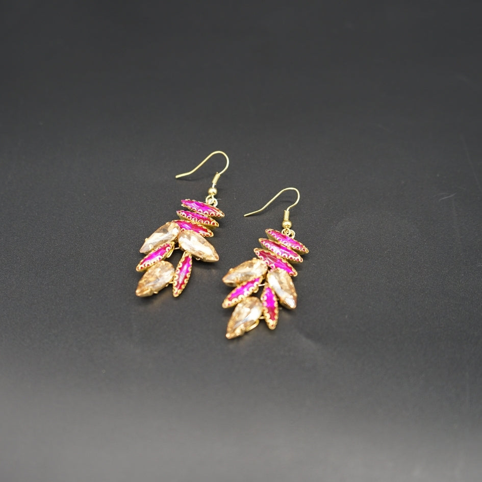 Boucles d’Oreilles Pendantes avec Strass Roses et Dorés - Bijoux de Soirée Élégants