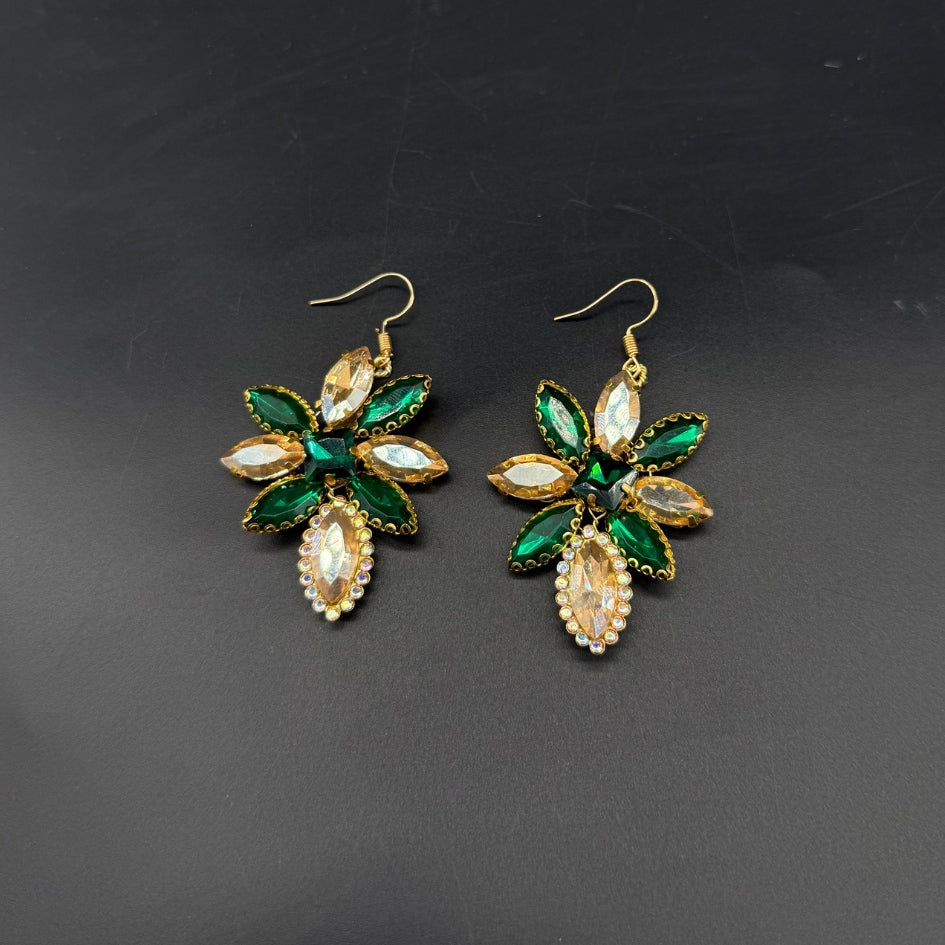 Boucles d’oreilles florales vertes dorées