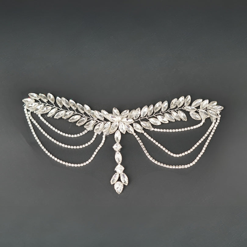 Broche blanc modèle Swarowski