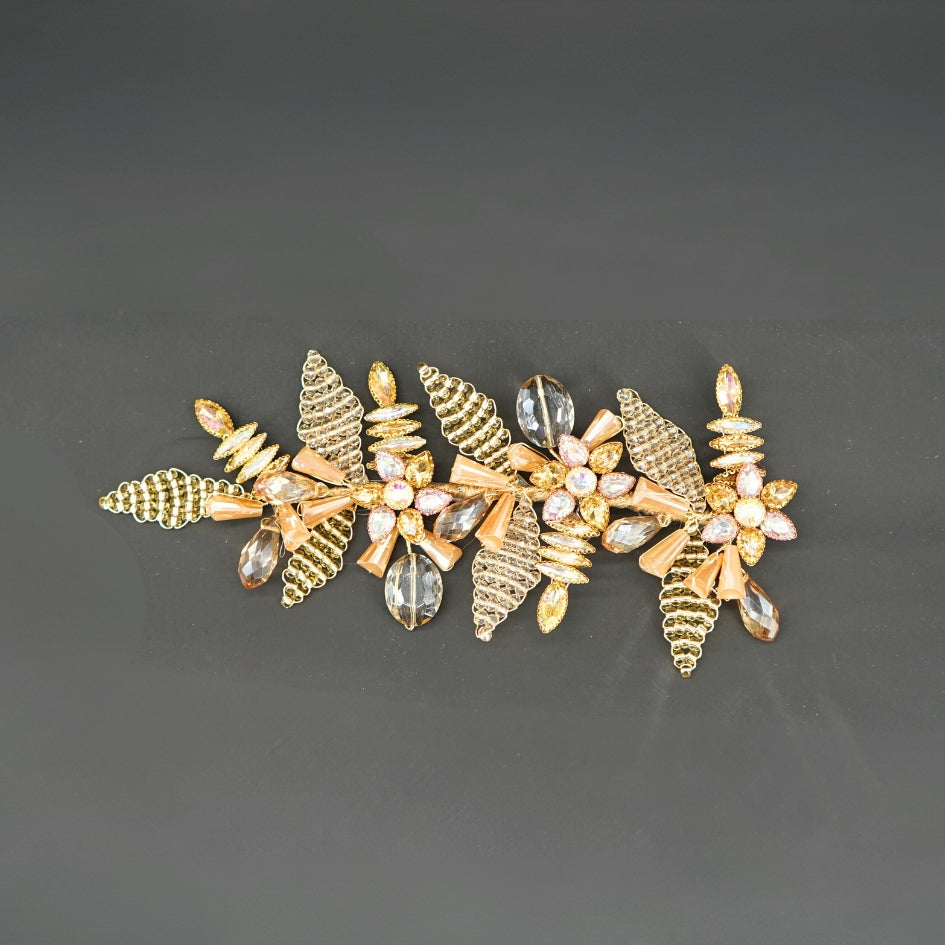 Broche dorée modèle feuilleté de mariage