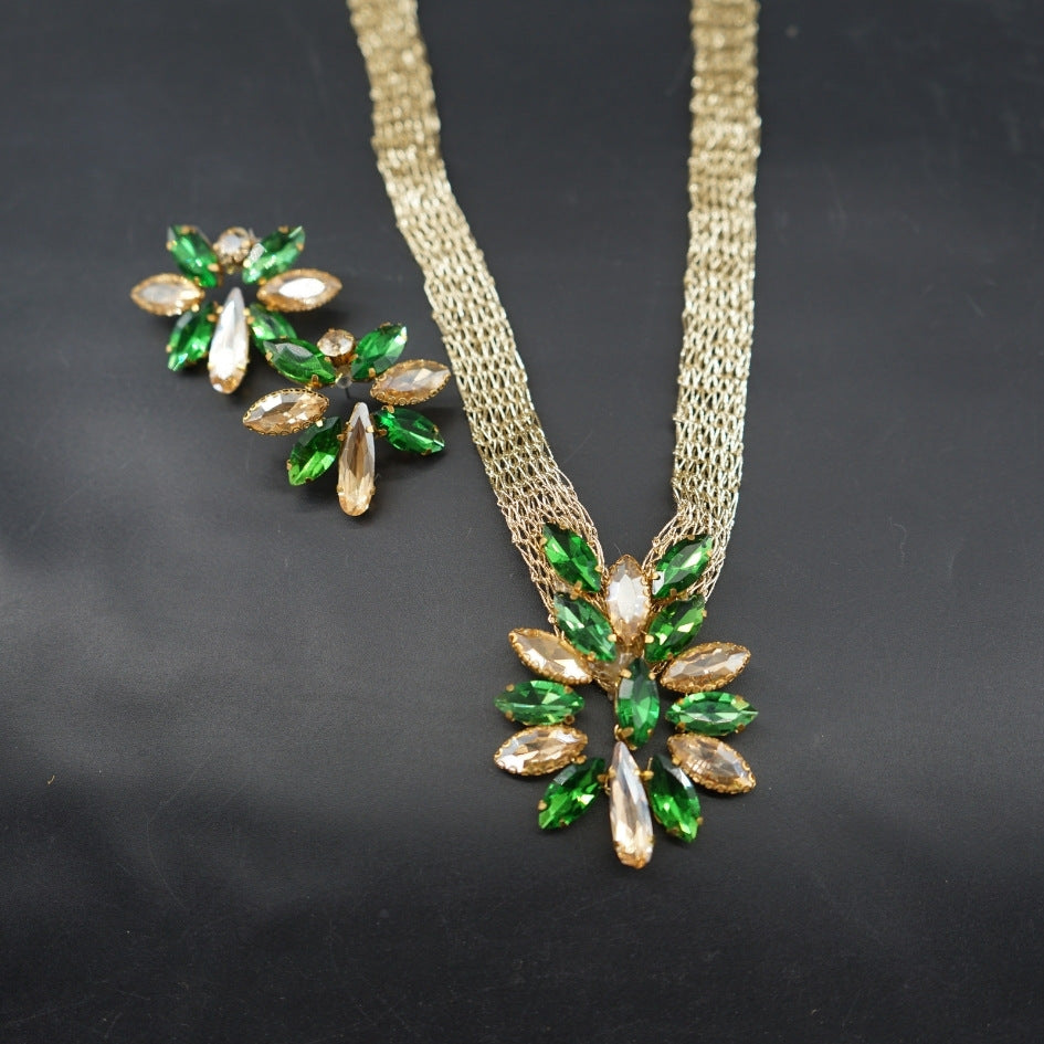 Collier vert doré cristaux ensemble luxe