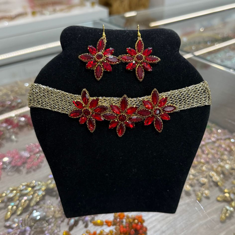 Parure collier choker et boucles d’oreilles rouge rubis