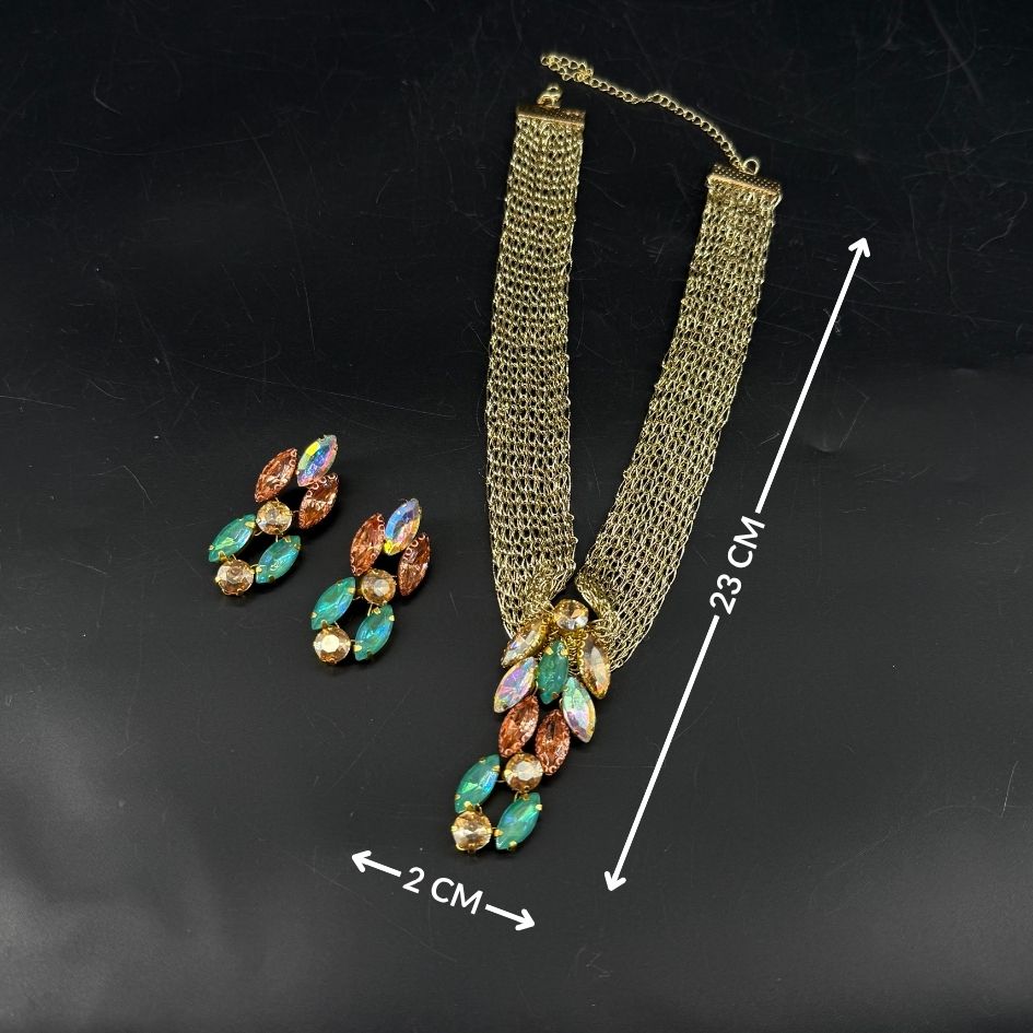 Parure princesse avec couronne collier et boucles d'oreilles aux cristaux verts