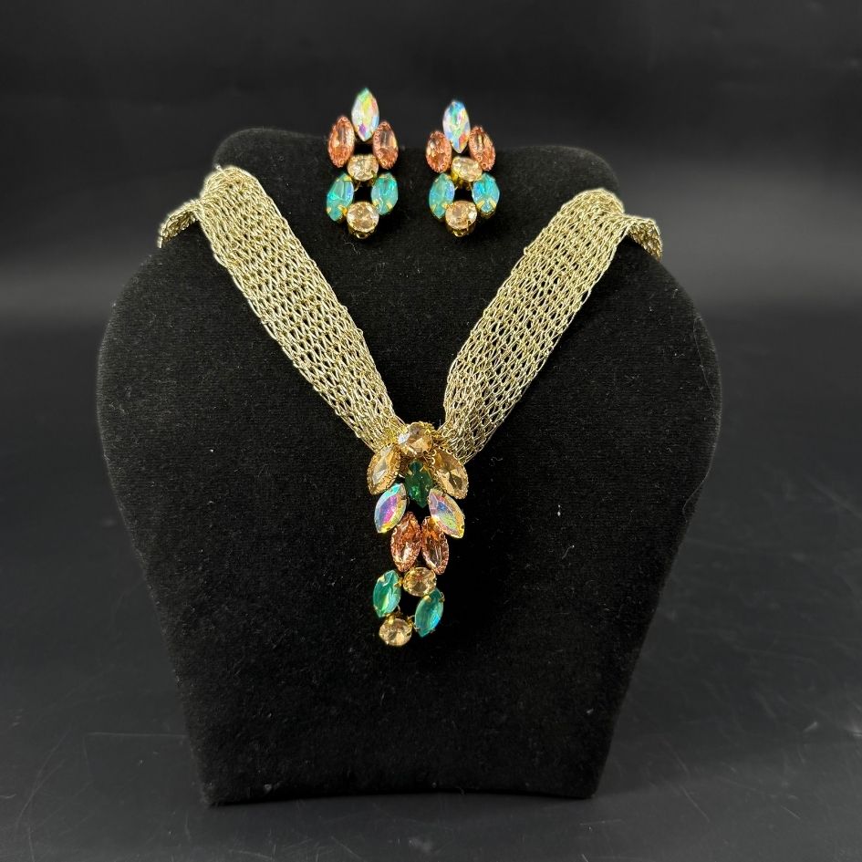 Parure princesse avec couronne collier et boucles d'oreilles aux cristaux verts