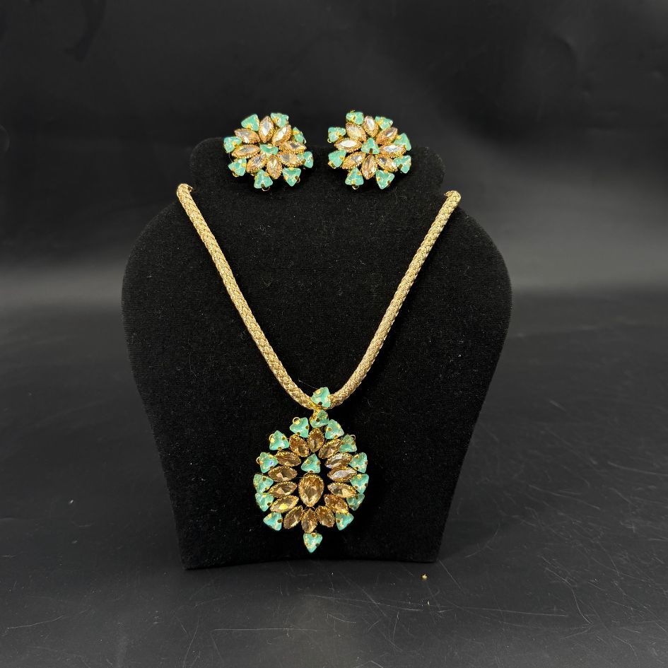 Parure Collier Doré et Boucles d'Oreilles Turquoise